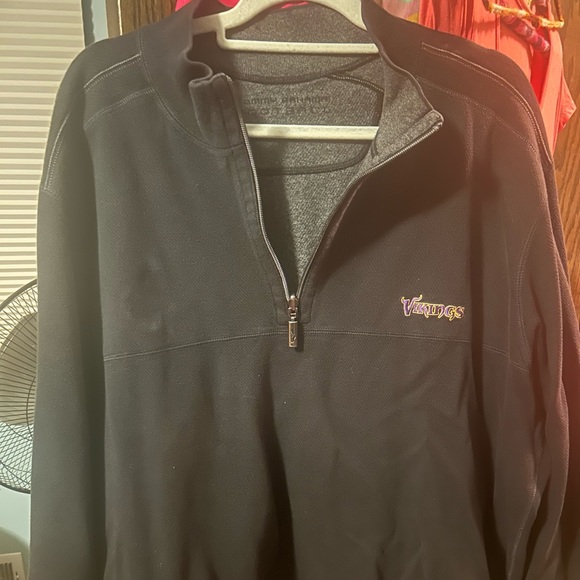 2XL Tommy Bahama Gray/Black MN Vikings Reversible Tri-Blend Pullover Sweater - Picture 2 of 2